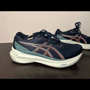 NWOB ASICS Gel-Kayano 30 Running Shoes French Blue/Light Garnet Womans 9.5
